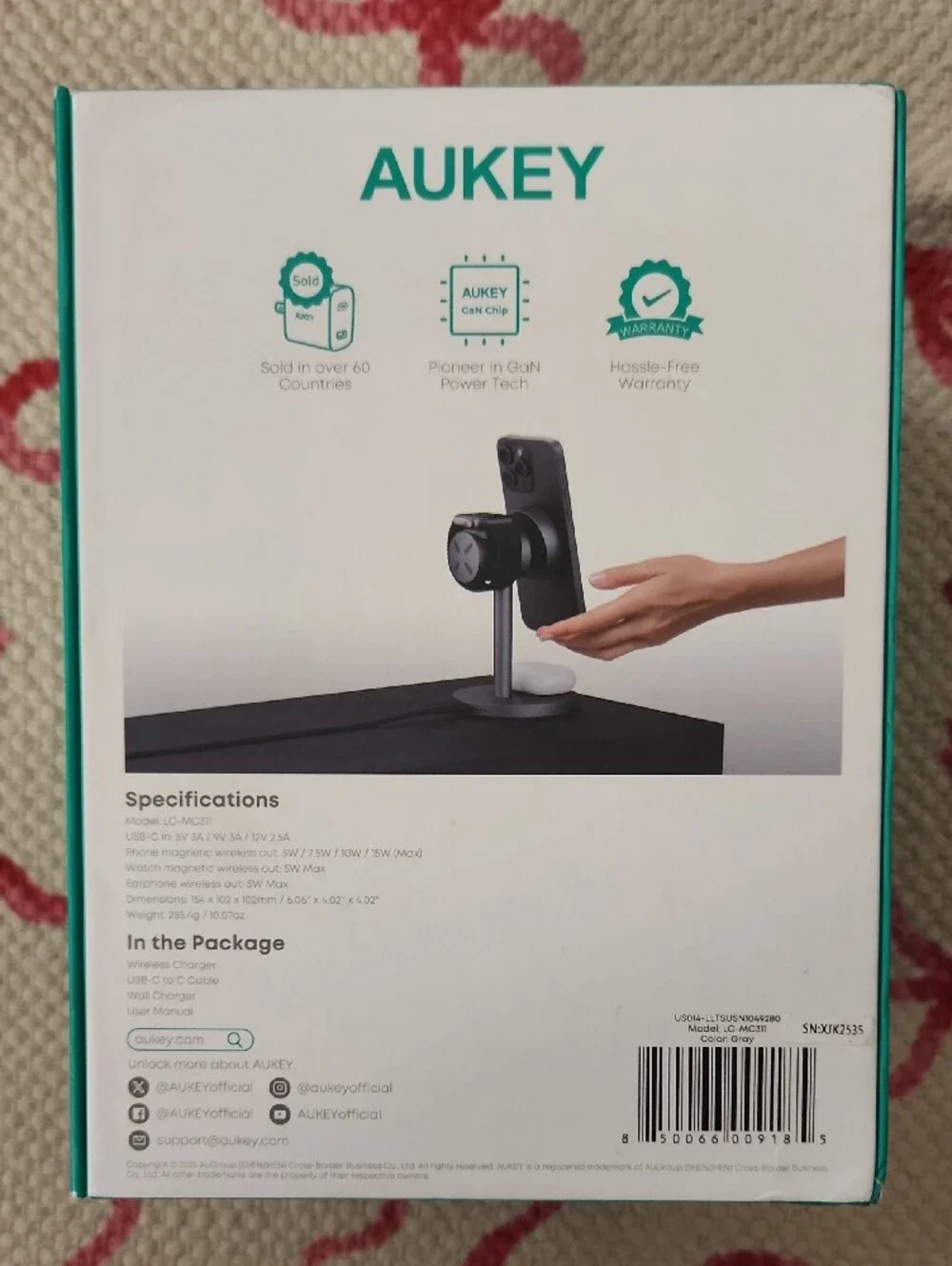 Aukey MagFusion 3-in-1 Magnetic Fast Wireless Charging Station - Gray For APPLE